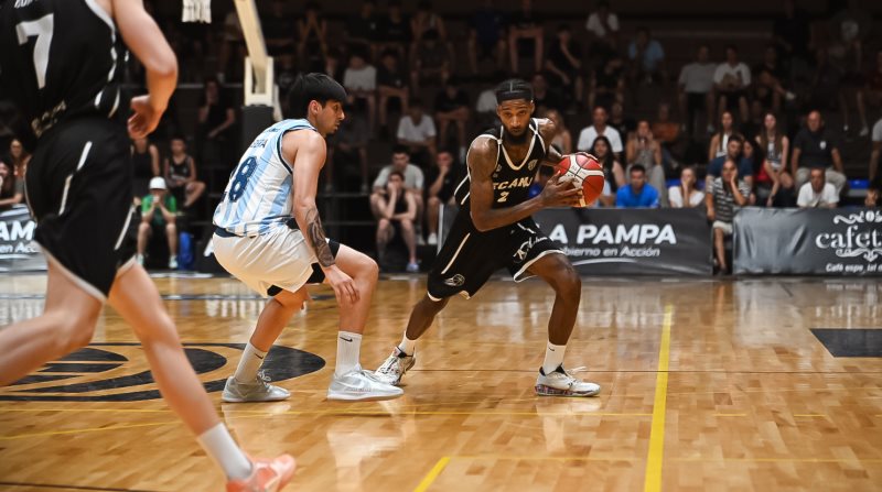 Pico FC venció 88-66 a Racing con gran noche de Mosley y Mainoldi. Ciclista superó 92-62 a Rocamora y logró su segundo triunfo seguido.