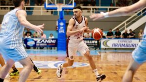 Lanús venció a Deportivo Norte por 101-82, Centenario siguió invicto y Racing ganó en Junín. Tres triunfos claves en la Liga Argentina.