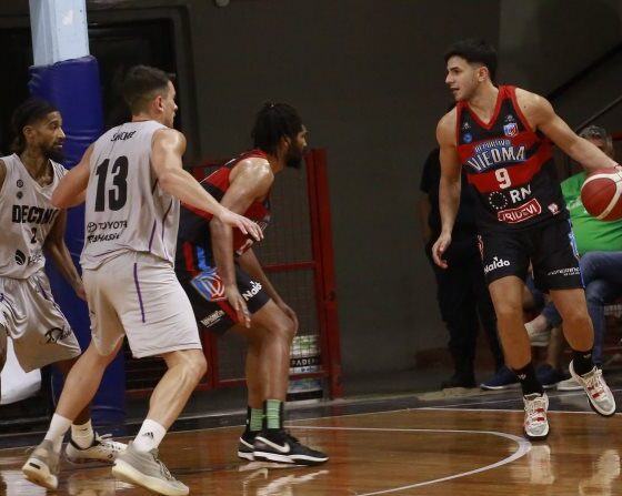 Deportivo Viedma mostró carácter ante Pico FC, Unión volvió a ganar en Mar del Plata y Centenario cerró el año con una gran victoria.