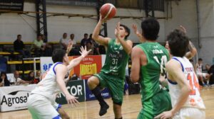 Barrio Parque venció por 89-84 a Rivadavia Básquet, logró su tercera victoria consecutiva como local y cerró el 2025 en casa.
