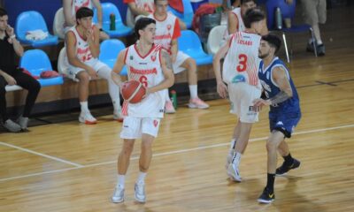Rocamora cortó la racha de ocho derrotas al vencer a Racing por 85-76 en un partido cambiante y de alto voltaje por la Liga Argentina.