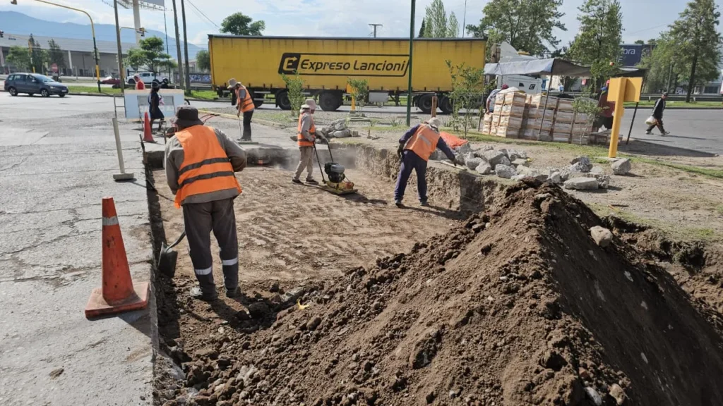 La Municipalidad avanza con obras en Corrientes y Buenos Aires, Del Líbano, Tavella, San Martín y Lerma para mejorar la circulación.