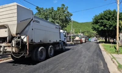 La Municipalidad pavimenta siete cuadras de la calle Domingo Marimón en el barrio Autódromo, mejorando un corredor vial clave.