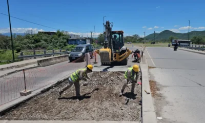 La Municipalidad inició la reconstrucción de la calzada en Av. Discépolo. Tránsito reducido a media calzada. Circular con precaución.