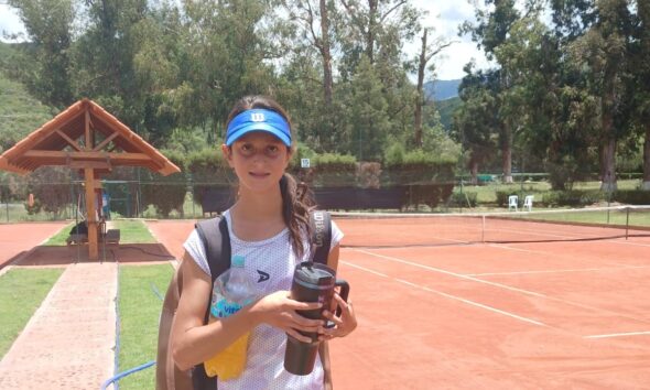 Florencia Mardones venció 6-1 y 6-0 a Martina María Valdivia Ciappa, encontró su mejor nivel y avanzó a semifinales del ITF J30
