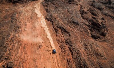 Brock Heger ganó la etapa SSV y pasó a liderar el Dakar 2026. Le saca 43s a Guerreiro; De Soultrait cayó al 3° tras un pinchazo.
