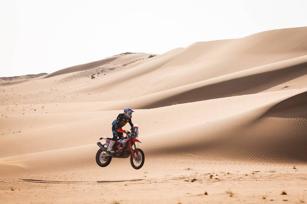 Docherty volvió a brillar en Rally2, ganó su quinta etapa y fue quinto en la general del día. Campbell sigue líder, pero Mulec se acerca.