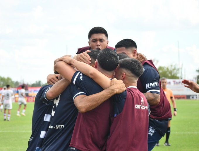 Tras el ascenso a la Primera Nacional, Acassuso confirmó a Darío Lema, sumó refuerzos y definió renovaciones y desvinculaciones.