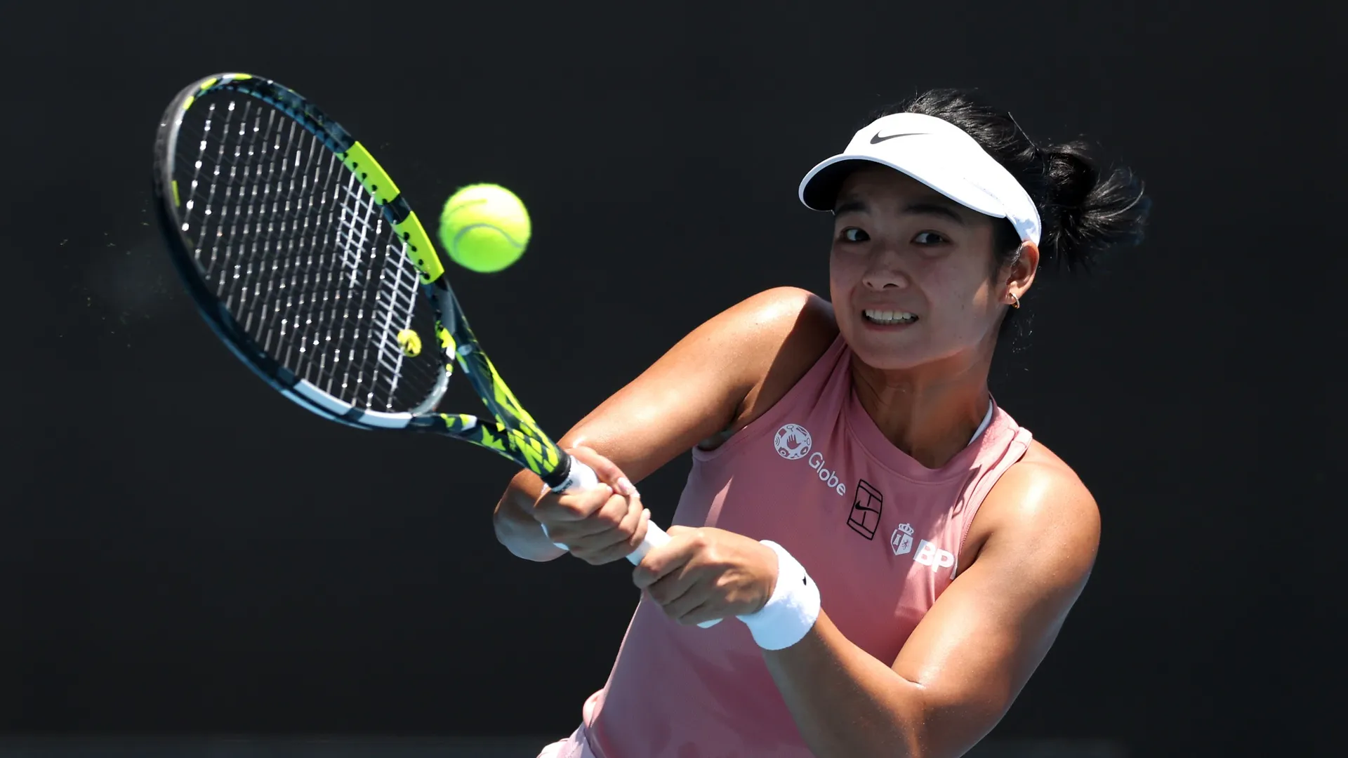 Alexandra Eala y Wang Xinyu avanzaron a semifinales del WTA Auckland y buscarán su primer título en el circuito femenino.