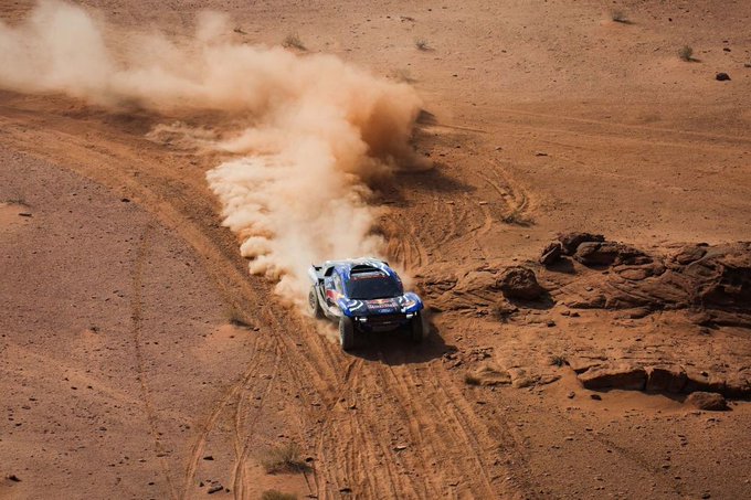 Mitch Guthrie logró la segunda en coches en el Dakar Ford hizo 1-2 con Nani Roma y Lategan sigue líder pese a abrir pista en el maratón.