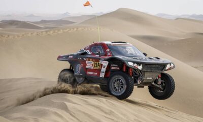 Mathieu Serradori ganó la etapa maratón a Bisha con el Century CR7 y Nasser Al Attiyah recuperó el liderato del Dakar 2026. La general
