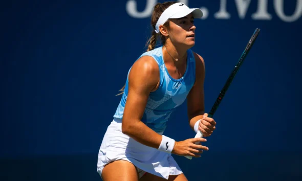 Argentina venció a España en Perth por la United Cup 2026 con triunfos de Sebastián Báez y Solana Sierra y sueña con avanzar de fase.