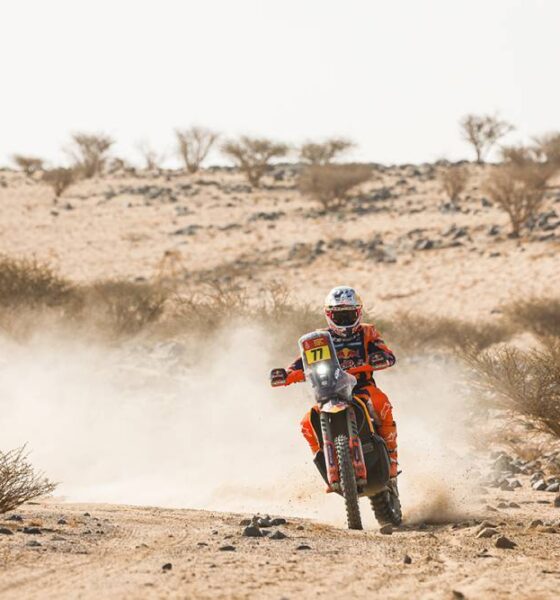 Ricky Brabec ganó la etapa 12 del Dakar 2026 y lidera la general. Luciano Benavides es segundo a solo 3’20’’ a un día del final.