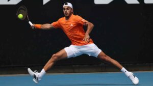 Francisco Cerúndolo fue arrollador en el Australian Open: venció a Damir Dzumhur en 1h36m, logró su triunfo más rápido en Grand Slams