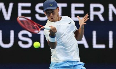 Sebastián Báez sorprendió a Taylor Fritz en Perth y puso a Argentina 1-0 ante Estados Unidos en la United Cup, con una victoria histórica.