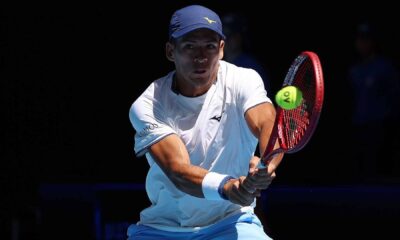 Sebastián Báez venció a Jenson Brooksby, sigue invicto en 2026 y avanzó a cuartos del ATP 250 de Auckland con un nivel arrollador.