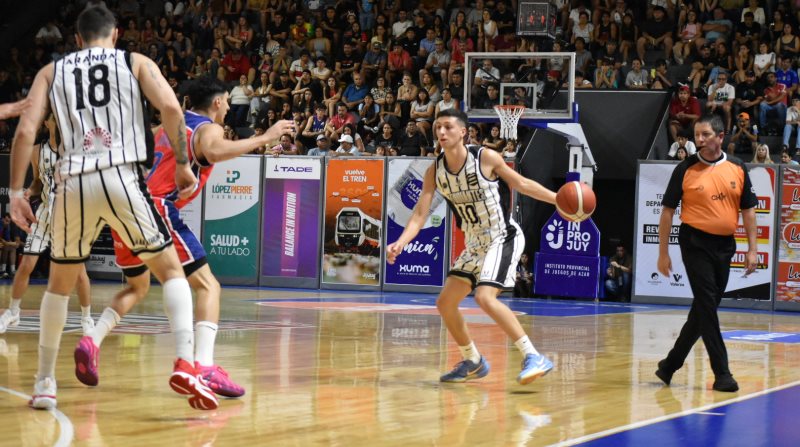 Estudiantes de Tucumán venció 94-77 a Jujuy Básquet en el estadio Federación por la fecha 14 de la Conferencia Norte de la Liga Argentina