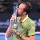 Daniil Medvedev venció a Brandon Nakashima y se consagró campeón del Brisbane International 2026, logrando un arranque ideal