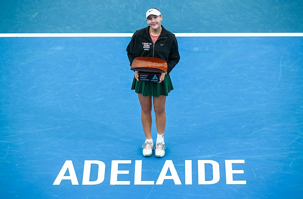 Mirra Andreeva venció con autoridad a Victoria Mboko y se consagró campeona del Adelaide International 2026, logrando su cuarto título WTA.