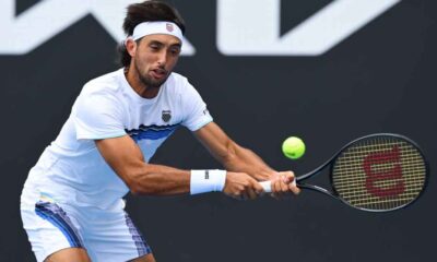 Thiago Tirante logró su primera victoria en el Abierto de Australia 2026 y avanzó a segunda ronda en una jornada de contrastes para el tenis argentino.