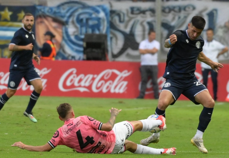 Independiente Rivadavia arrancó la defensa del título con autoridad en la Copa Argentina