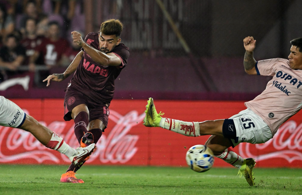 Lanús derrotó a Unión y sigue ideal en lo más alto de su grupo del Torneo Apertura