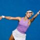 Iva Jovic mostró gran fortaleza mental, remontó un tiebreak adverso y se clasificó a las semifinales del ASB Classic de Auckland.