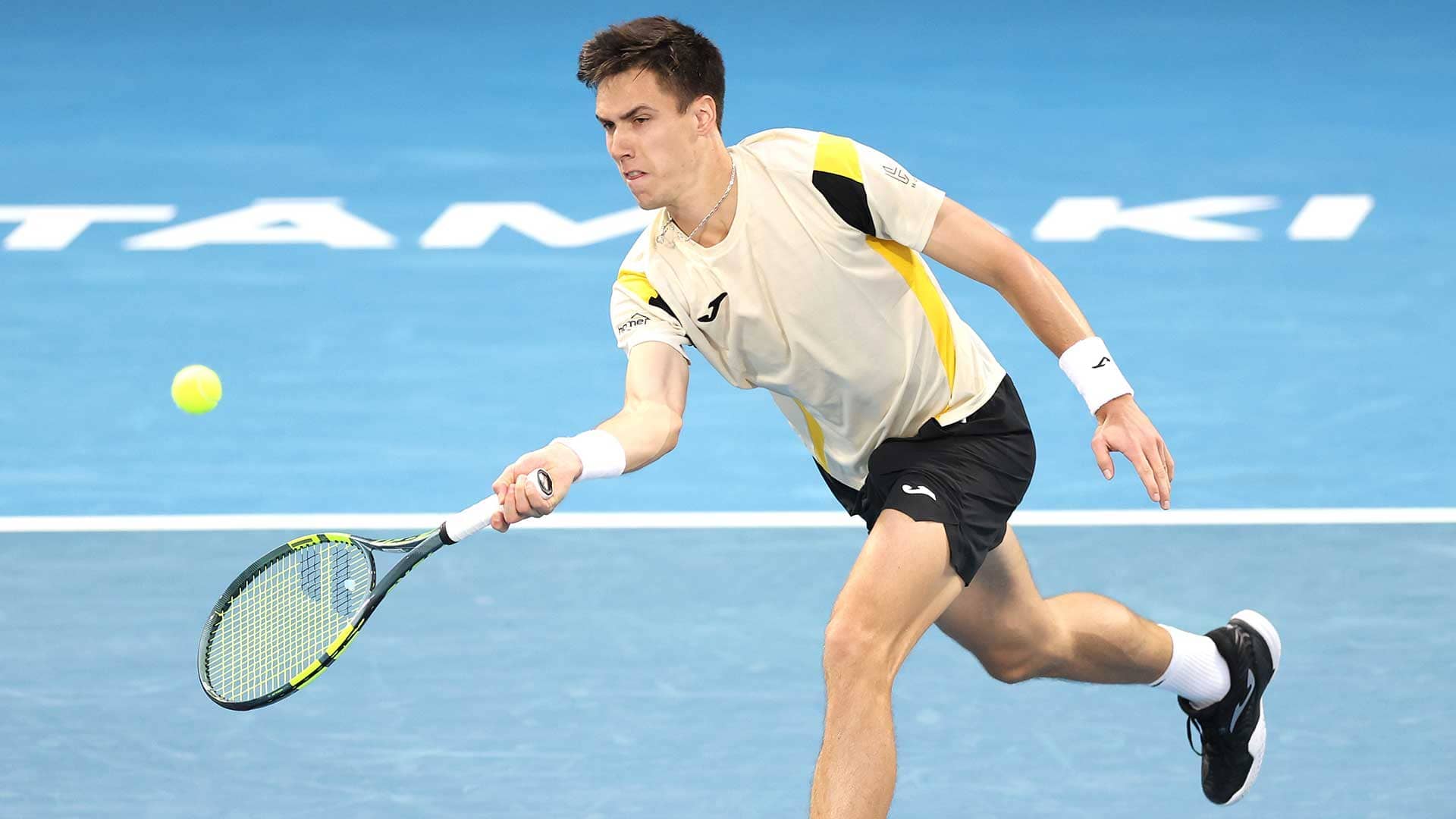 Fabian Marozsan volvió a sorprender en Auckland al derrotar a Casper Ruud y meterse en cuartos del ASB Classic 2026.