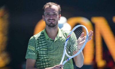Daniil Medvedev protagonizó una gran remontada ante Marozsan y avanzó a los octavos del Abierto de Australia tras casi cuatro horas.