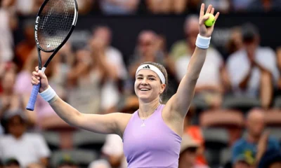 Karolina Muchova dio la sorpresa en el Brisbane International 2026 al vencer a Elena Rybakina y avanzar a semifinales tras un partido de alto nivel.