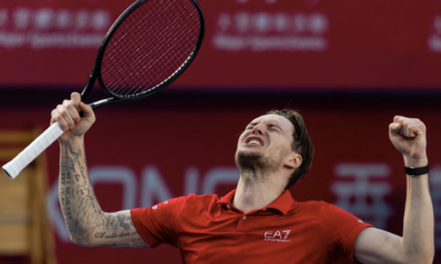 Alexander Bublik se consagró campeón del ATP de Hong Kong 2026 al derrotar a Lorenzo Musetti en la final. El italiano ganó el dobles junto a Lorenzo Sonego.