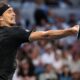 Alexander Zverev avanzó a cuartos del Abierto de Australia tras vencer a Cerúndolo y buscará las semifinales ante la revelación Tien.