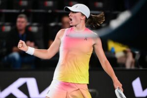 Coco Gauff quedó eliminada en su debut en el WTA 1000 de Doha ante Cocciaretto, mientras Iga Swiatek y Elena Rybakina avanzan con autoridad a octavos.