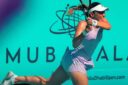 Alexandrova venció a Alexandra Eala en Abu Dabi y avanzó a semifinales, mientras Bejlek y Baptiste debutan en esta instancia del WTA.
