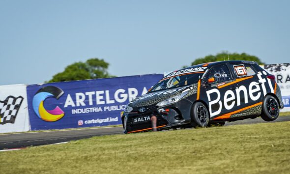 Lucas Petracchini logró la pole position en la Clase 2 del TN 2026 en Paraná, con un ajustado 1:35.324 y sumó los primeros puntos del campeonato.