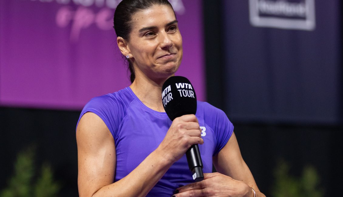 Sorana Cîrstea brilló ante su público en Cluj y venció 6-1 y 6-0 a Tamara Zidansek para avanzar a cuartos del Abierto de Transilvania.