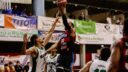 Deportivo Viedma venció con autoridad a Villa Mitre por 83-65 en la Conferencia Sur de la Liga Argentina y ratificó su fortaleza como local.