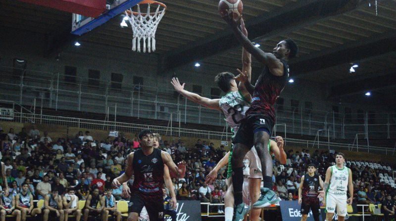 Salta Basket derrotó 86-84 a Barrio Parque con un triple agónico de Tomás Botta en tiempo suplementario.
