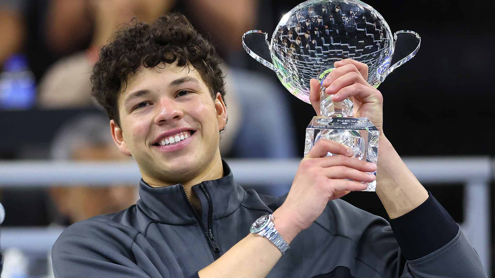 Ben Shelton venció a Taylor Fritz en una final dramática y se consagró campeón del Dallas Open 2026. Salvó tres match points y ganó su cuarto título ATP