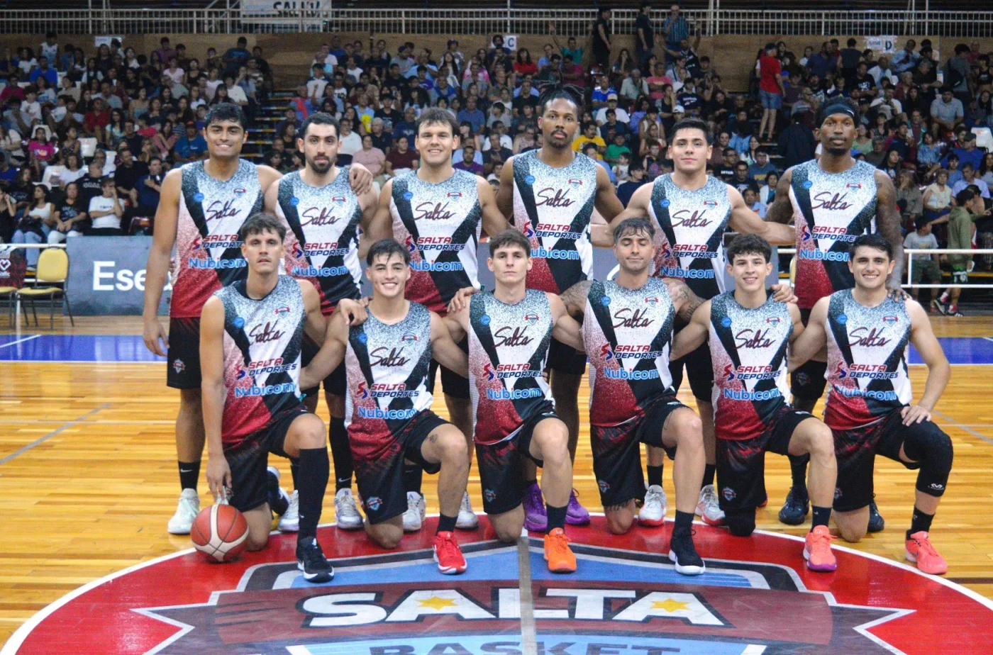 Salta Basket recibe a Sportivo Suardi en el Estadio Delmi por la Conferencia Norte. Los Infernales llegan tras un triunfo épico en Jujuy