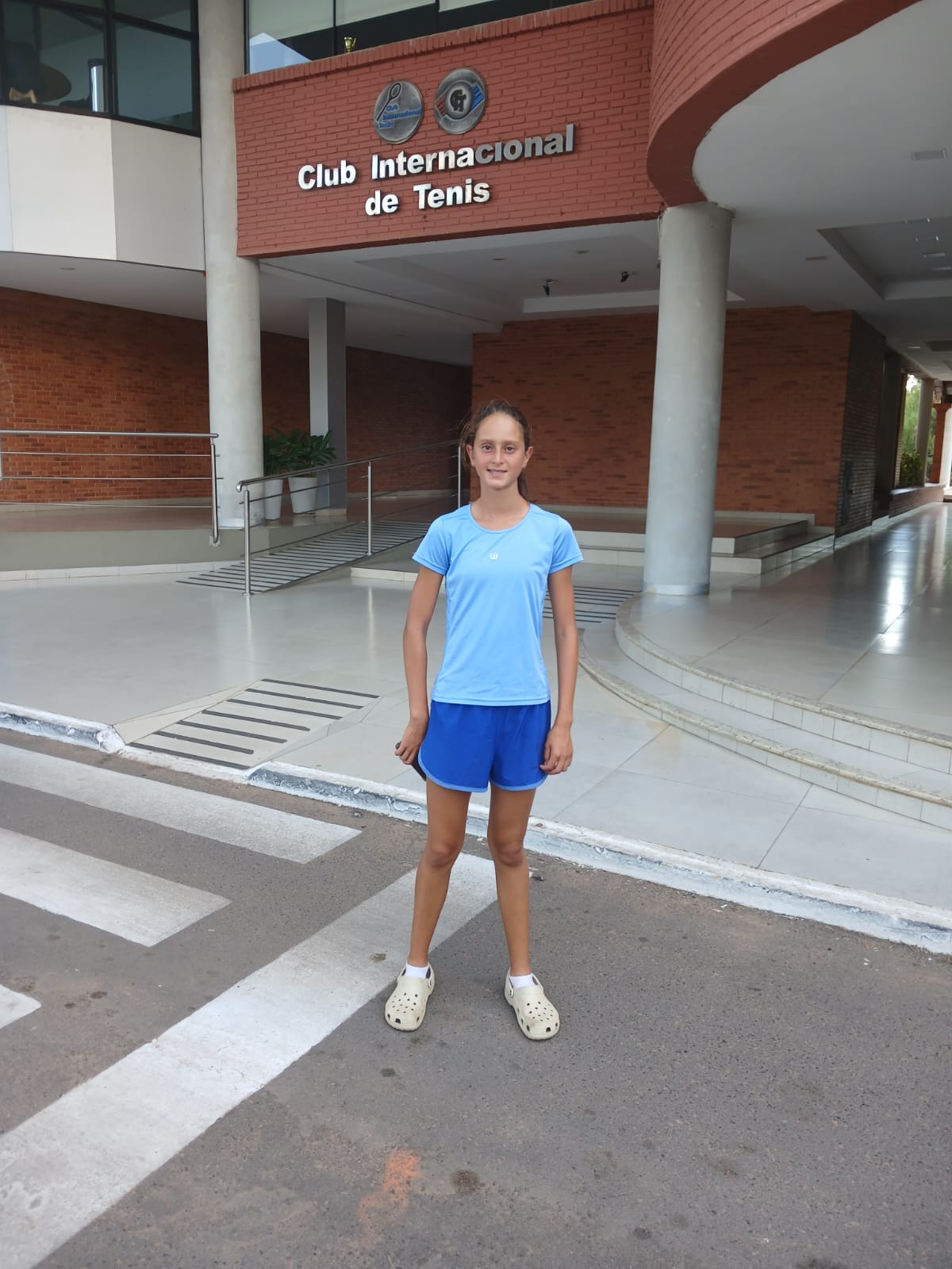 Florencia Mardones ganó 6-0 y 6-1 en su debut en el Asunción Bowl Sub 16, torneo G1 de la COSAT disputado en el Club Internacional de Tenis de Paraguay.