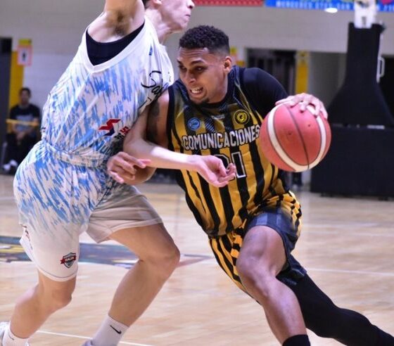 ante Comunicaciones en Mercedes y suma cuatro derrotas consecutivas en la Liga Argentina. La clasificación a playoffs se complica.