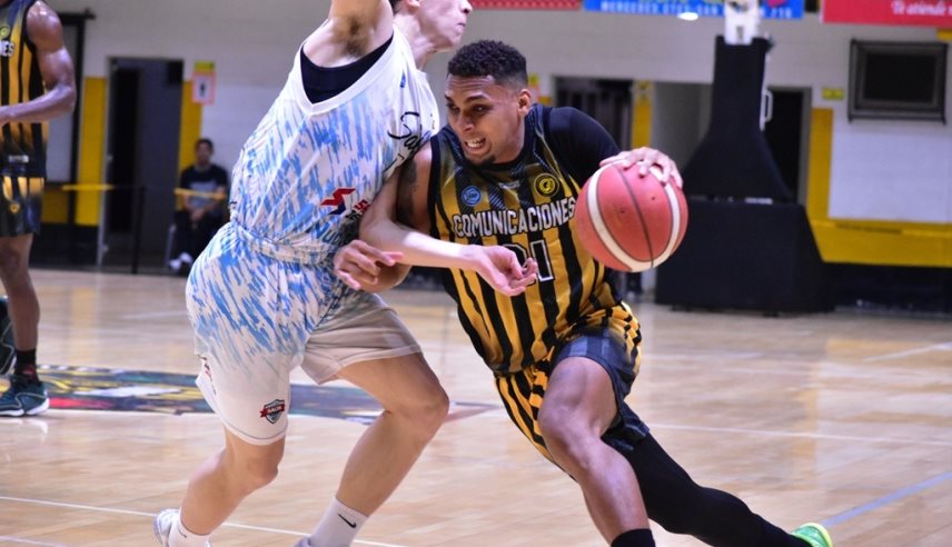 ante Comunicaciones en Mercedes y suma cuatro derrotas consecutivas en la Liga Argentina. La clasificación a playoffs se complica.