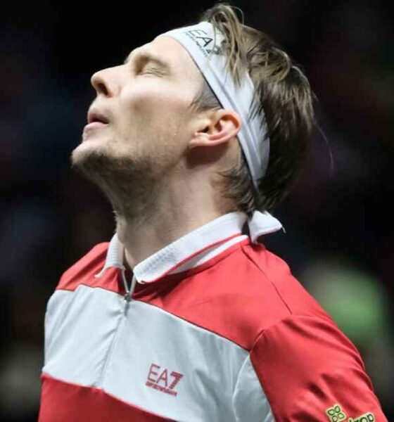 Alexander Bublik vivió un partido cargado de tensión y momentos de frustración en Indian Wells, donde terminó cayendo en el desierto