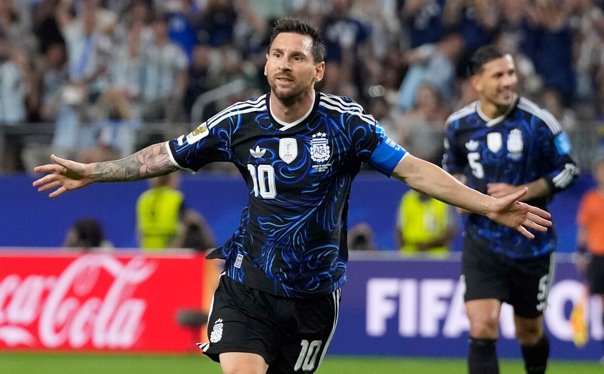 Argentina venció 3-1 a Jordania, terminó líder con puntaje ideal y Messi volvió a marcar para estirar su leyenda mundialista.