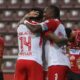 Independiente Santa Fe goleó 3-0 a Caracas, cerró la serie 5-0 y enfrentará a River Plate en los octavos de la Copa Sudamericana 2026.