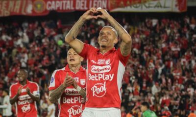 Santa Fe derrotó 2-0 a Caracas en Bogotá y afrontará con una ventaja importante la revancha en Venezuela.