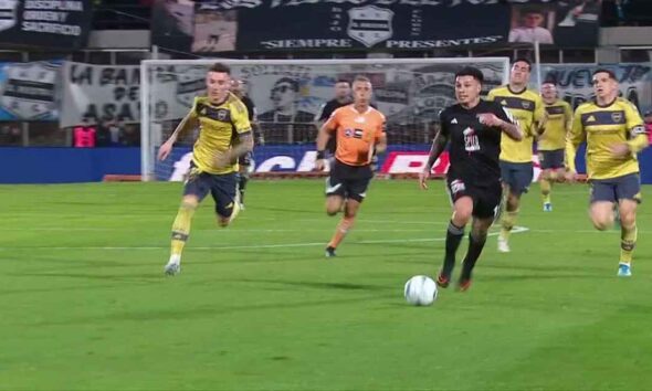 Deportivo Riestra derrotó 3-0 a Boca con una actuación contundente y comenzó el Torneo Clausura 2026 con una victoria histórica en el estadio Guillermo Laza.
