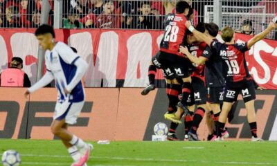 Newell's comenzó el Clausura 2026 con una valiosa victoria por 1-0 sobre Talleres gracias al gol de Matías Cóccaro y una destacada actuación de Josué Reinatti.