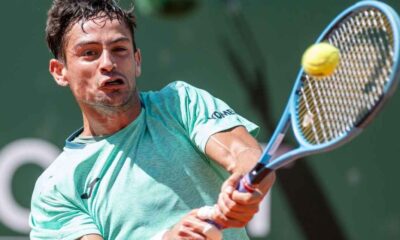 Mariano Navone derrotó a Jan-Lennard Struff por 6-0 y 6-3, avanzó a cuartos de Kitzbühel y confirmó su gran momento en polvo de ladrillo.
